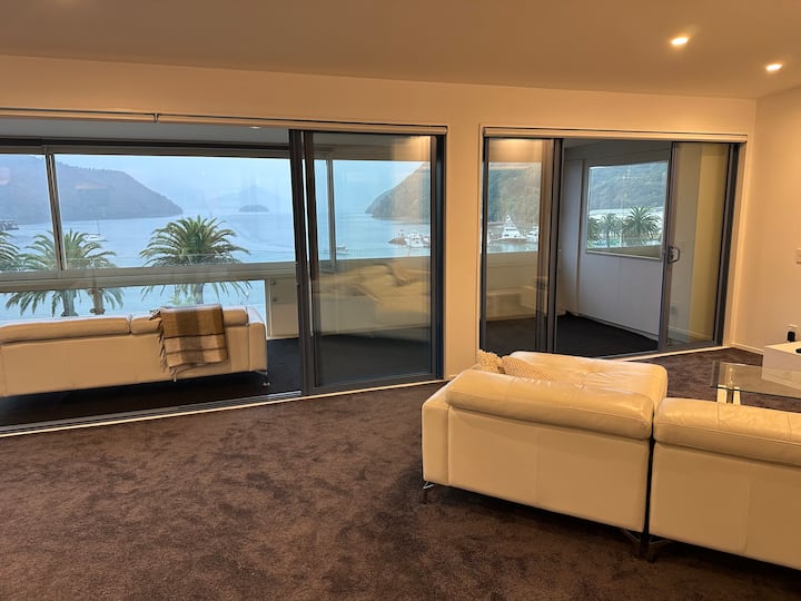 Perano Penthouse - Picton