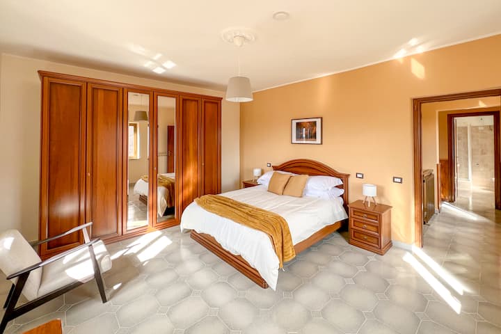 غرفة النوم 2