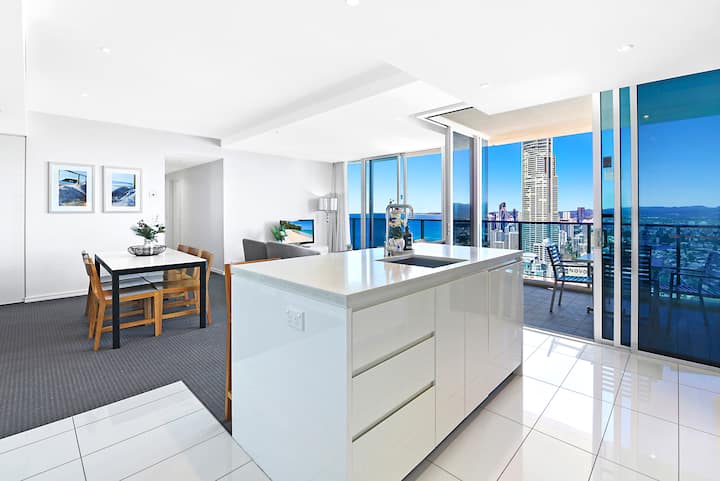 L40 Ocean View 2-bedroom Apt/pool/ Central - Gold Coast