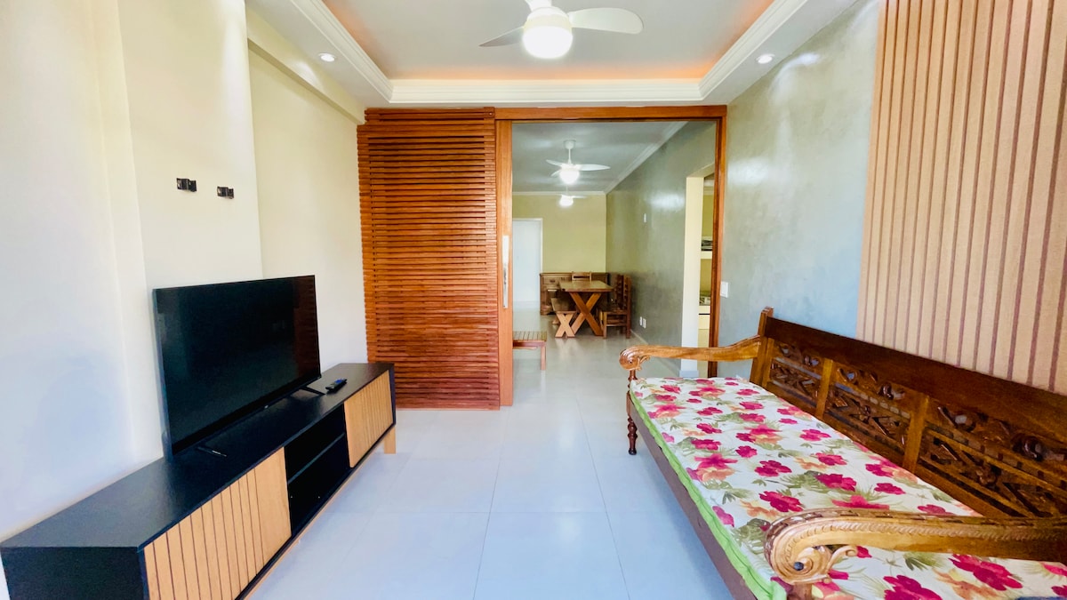 Top Airbnb: Excellent Duplex Penthouse Close to the Sand with Jacuzzi in Cabo Frio