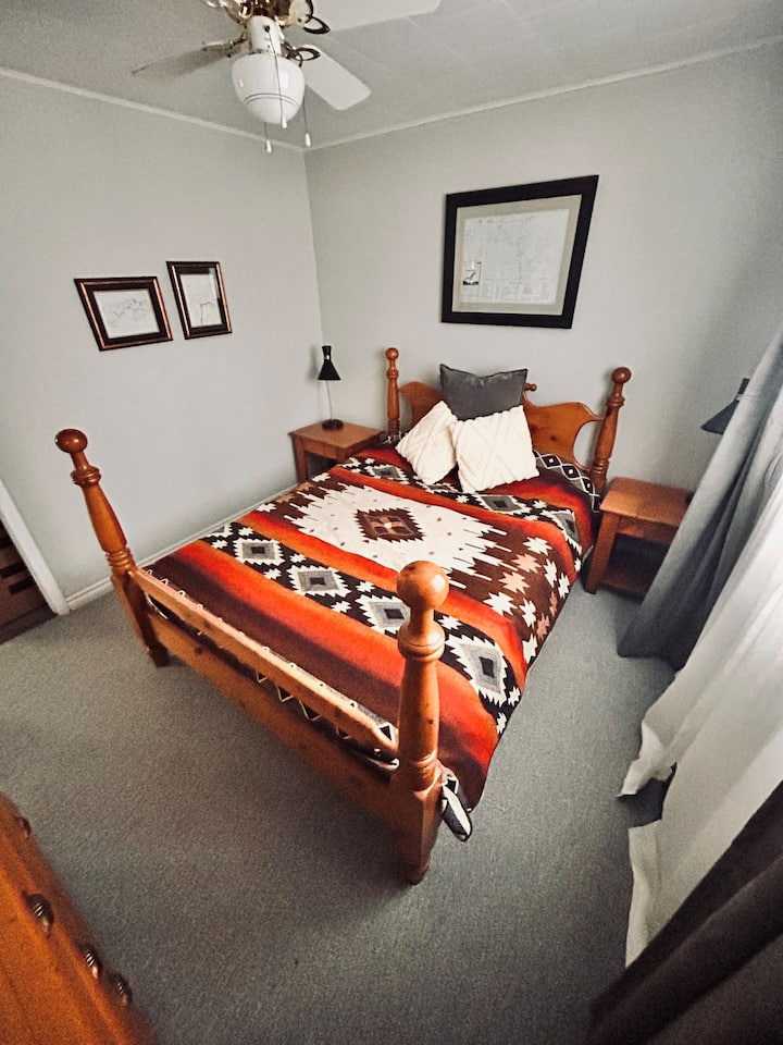 საძინებელი 1