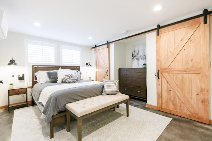 Cricket | Charming Suite W/ Kids Loft, Walk To Ttu - 拉巴克