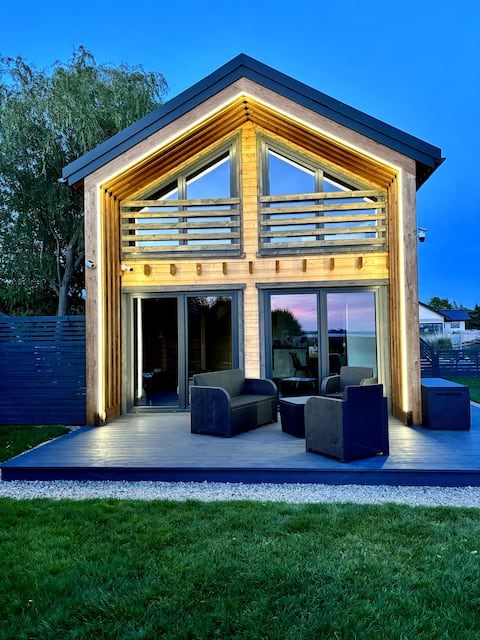 Water Views - a house with a Jacuzzi
