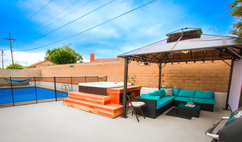 NEW! 4BR House -Pool, Jacuzzi, Outdoor Kitchen, AC