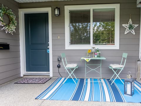 Popular Airbnb listing: Alouette Hideaway in Langford