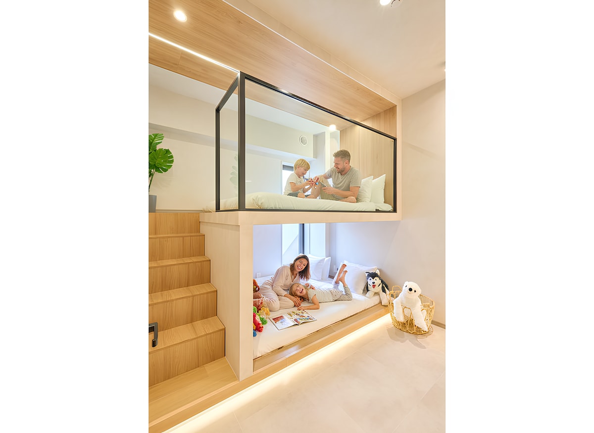 ห้องนอนที่สอง มีเตียงขนาดควีนไซส์ 2 เตียง
มาพร้อมกับไฟและตุ๊กตาที่อบอุ่นและอบอุ่น และมีแผ่นไฟฟ้าที่อบอุ่นในฤดูหนาว เป็นสถานที่ที่เหมาะสำหรับเด็กๆ ที่จะผ่อนคลาย