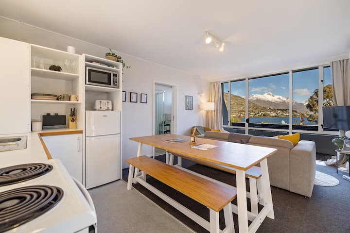 Lakeview Apartment - Great Location! - Queenstown
