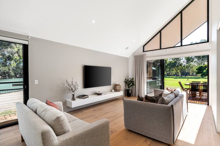 Lux 2 Bedroom Villa 1 - Moama