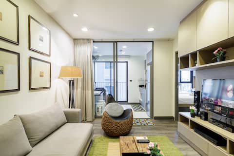 Luxury Condo Center of BKK! Close to Asok BTS!