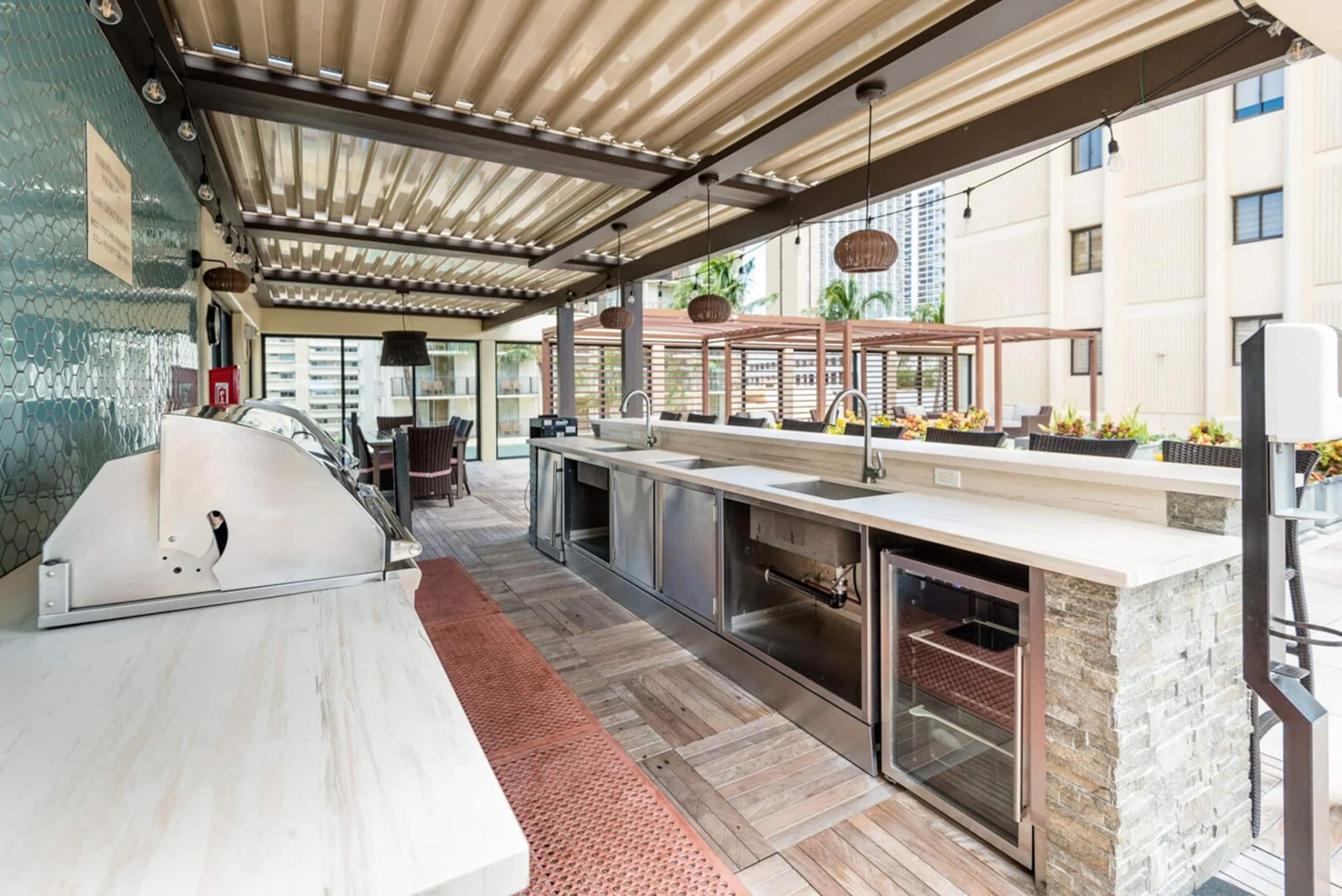 Hotel in Honolulu · ★4.78 · 2 bedrooms · 4 beds · 2 private baths - Image 40