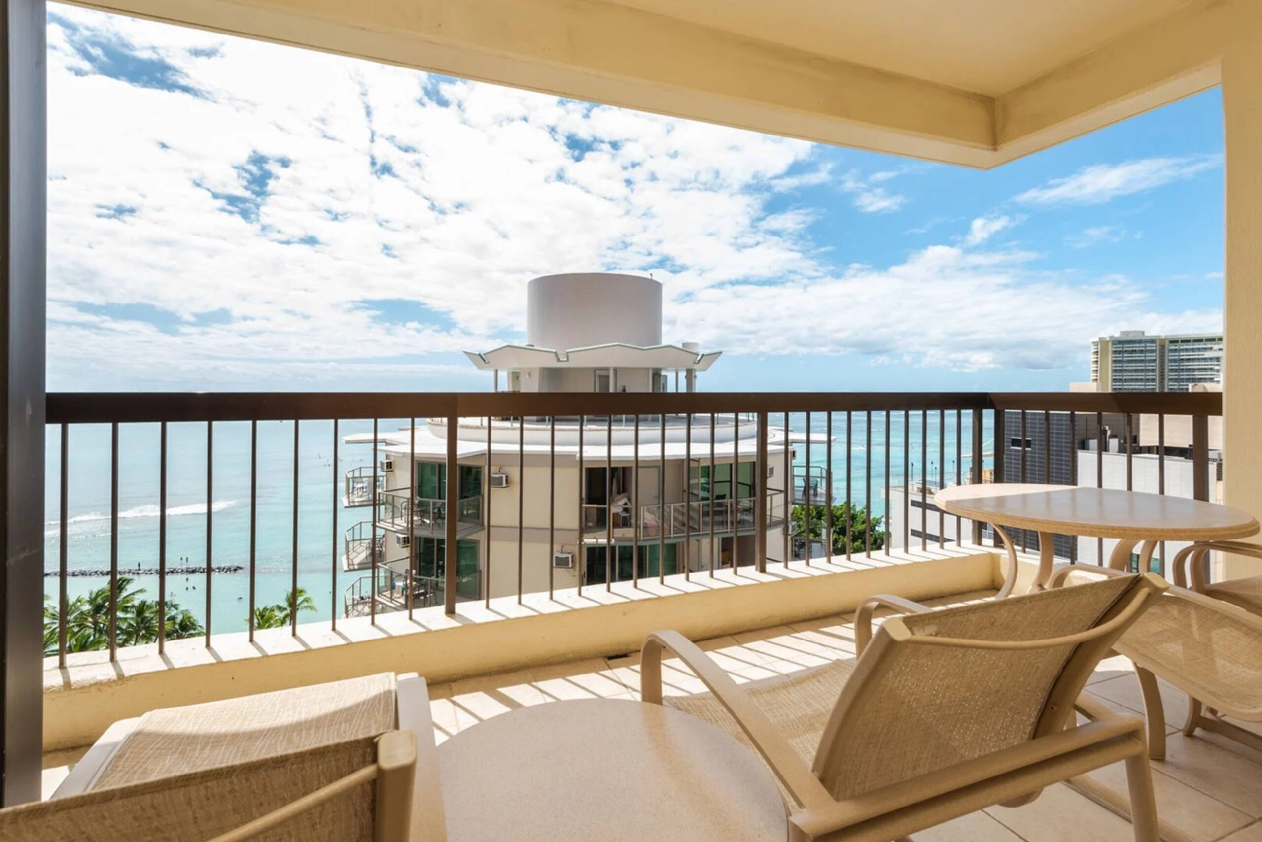 Hotel in Honolulu · ★4.78 · 2 bedrooms · 4 beds · 2 private baths - Image 34