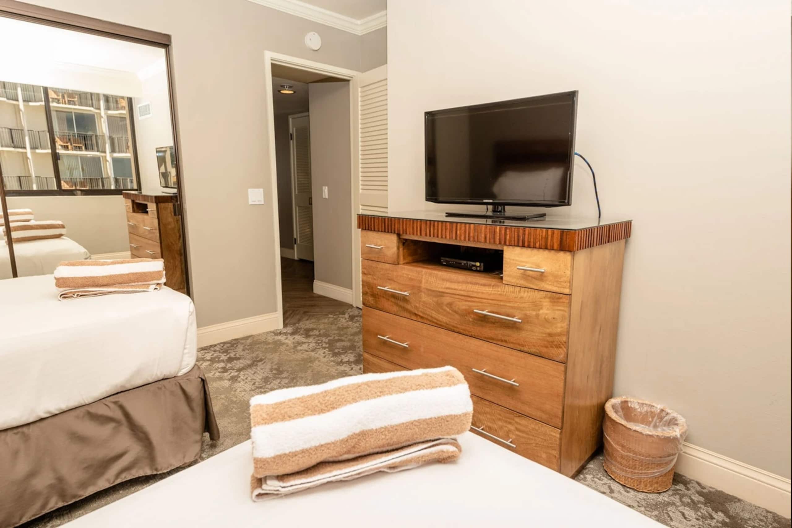 Hotel in Honolulu · ★4.78 · 2 bedrooms · 4 beds · 2 private baths - Image 10