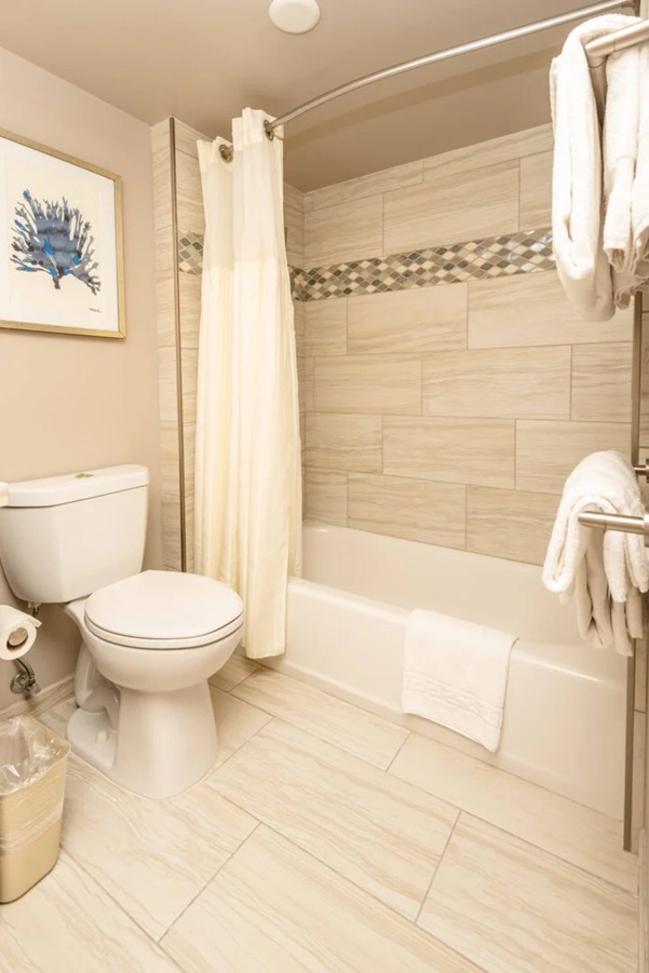Hotel in Honolulu · ★4.78 · 2 bedrooms · 4 beds · 2 private baths - Image 35