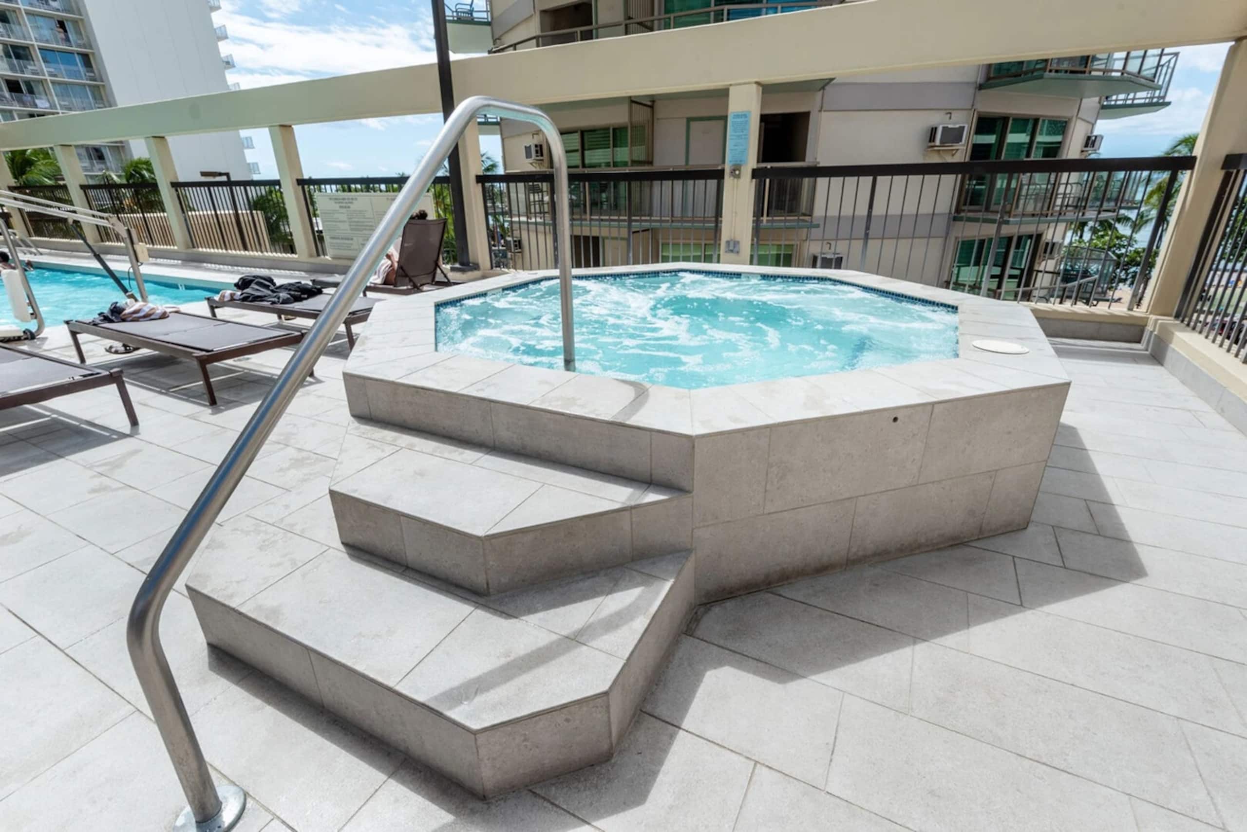 Hotel in Honolulu · ★4.78 · 2 bedrooms · 4 beds · 2 private baths - Image 41