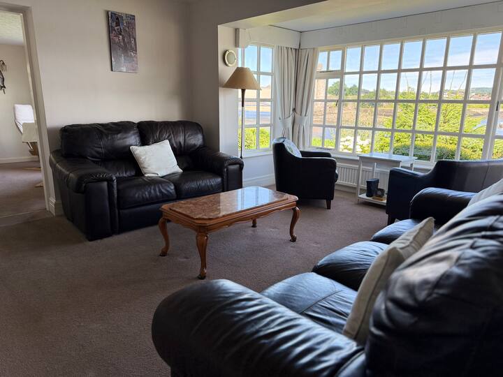 Benarth Lodge Uniquely Situated Hideaway In Conwy - Llandudno