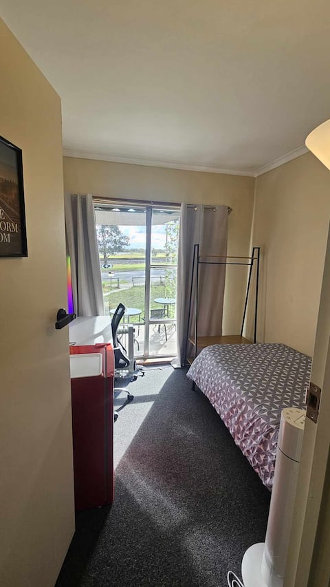 The Platform - Budget friendly private room