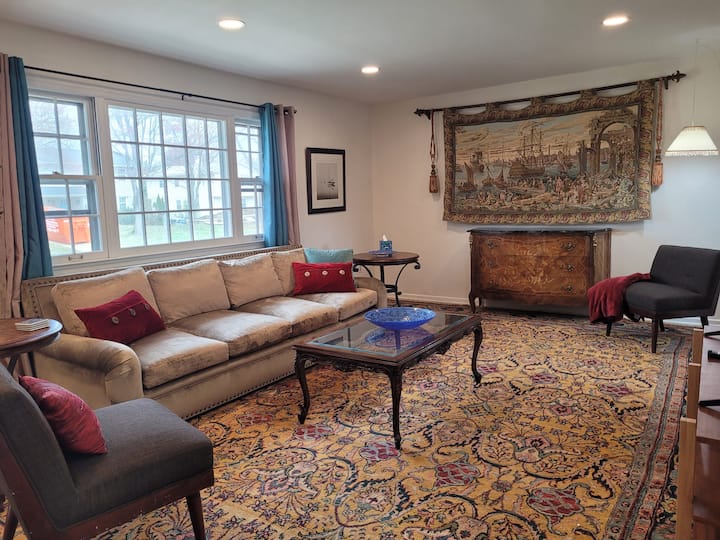 Two Level Home In Vienna - Fairfax, VA
