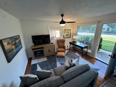 Marvelous 1 Bedroom Main Street Retreat