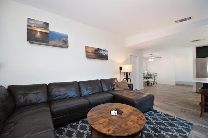 The Oasis Getaway - Citrus Heights, CA