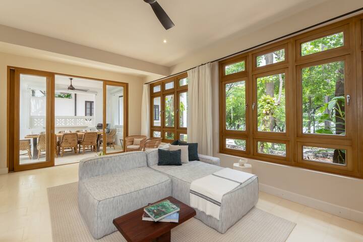 Oceanfront Home With Pool - Casa Hydra 2BR