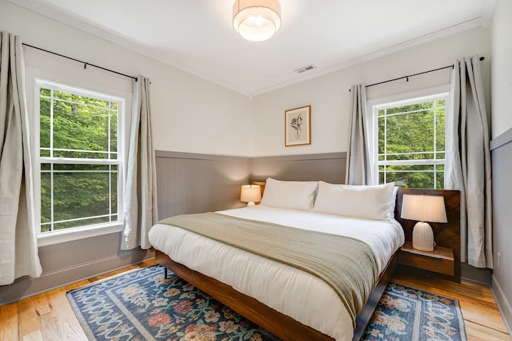 Суперголямо двойно легло в спалнята на горния етаж