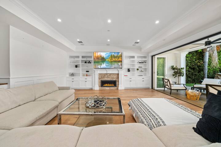 Peaceful Beautiful Luxury Mansion gallery image 2