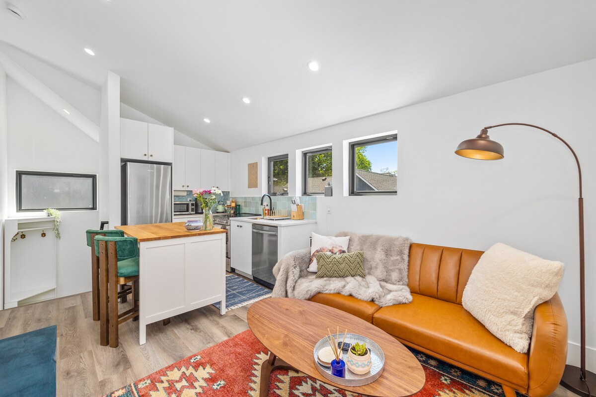 Successful Airbnb property: New Modern Southwest Guesthouse in Denver