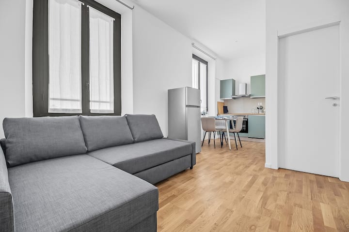 Modern Apt By The Station - Monza