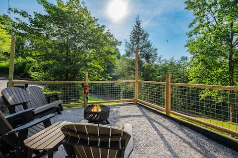 Lost in Love Cabin cabin in Pigeon Forge - Photo 2