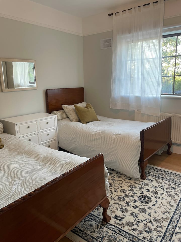 غرفة النوم 2