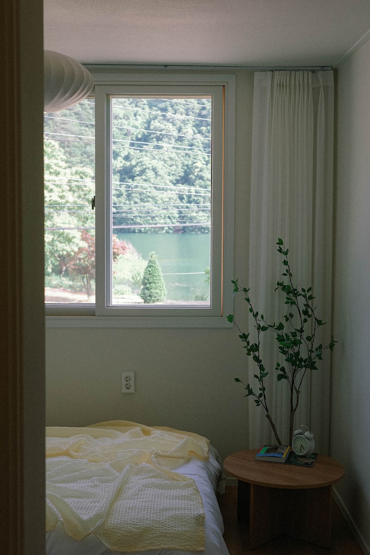 غرفة النوم 2