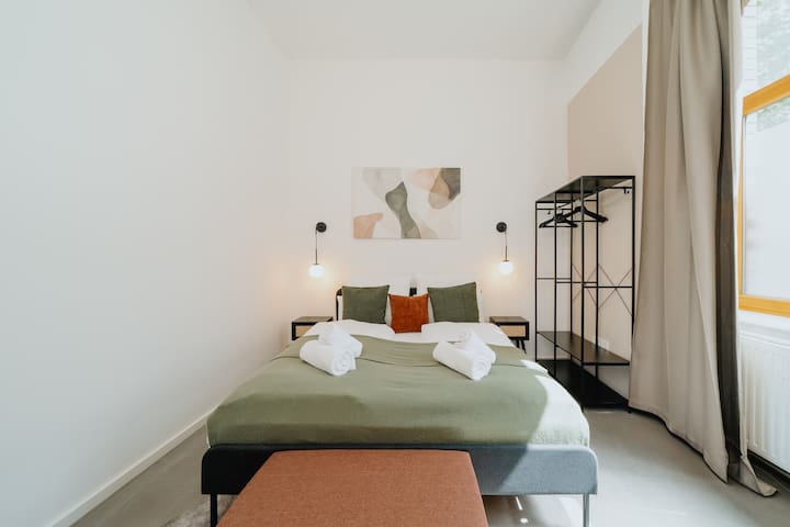 Historic Building | Kitchen | Mauerpark | Groups gallery image 2