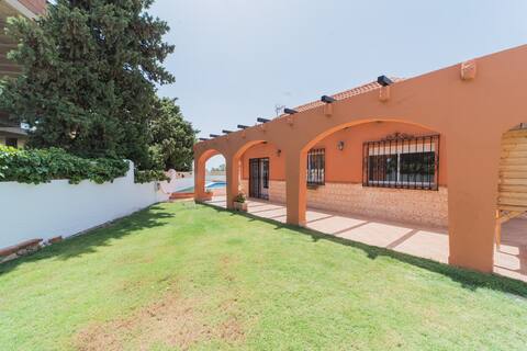 Castell del Rey Private Chalet