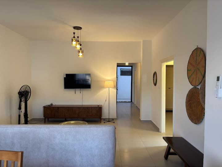 Modern 2br In Trendy Jabal Alwebdeh With View - Amman