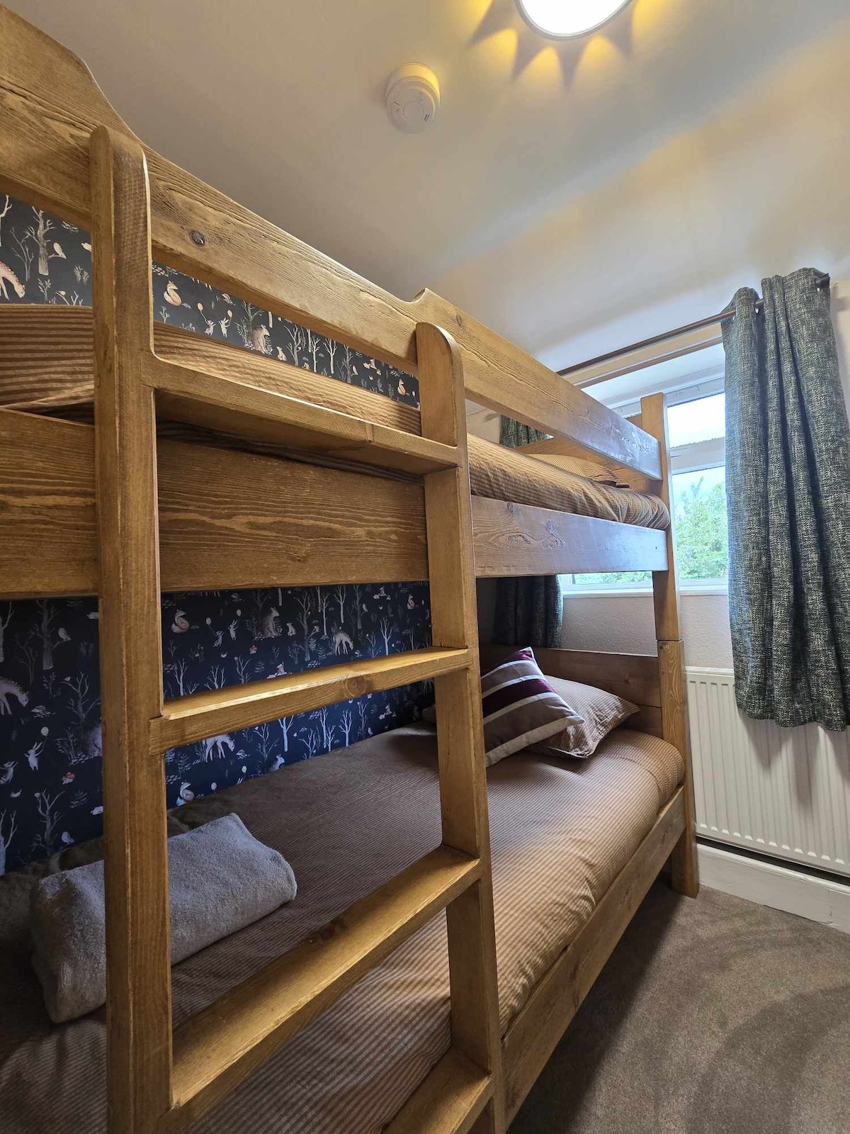 საძინებელი 1