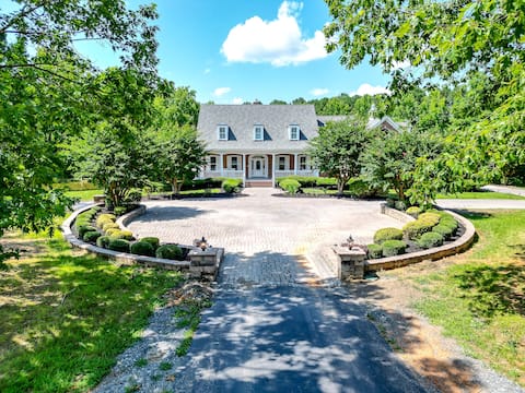 Retreat Estate in Apex NC