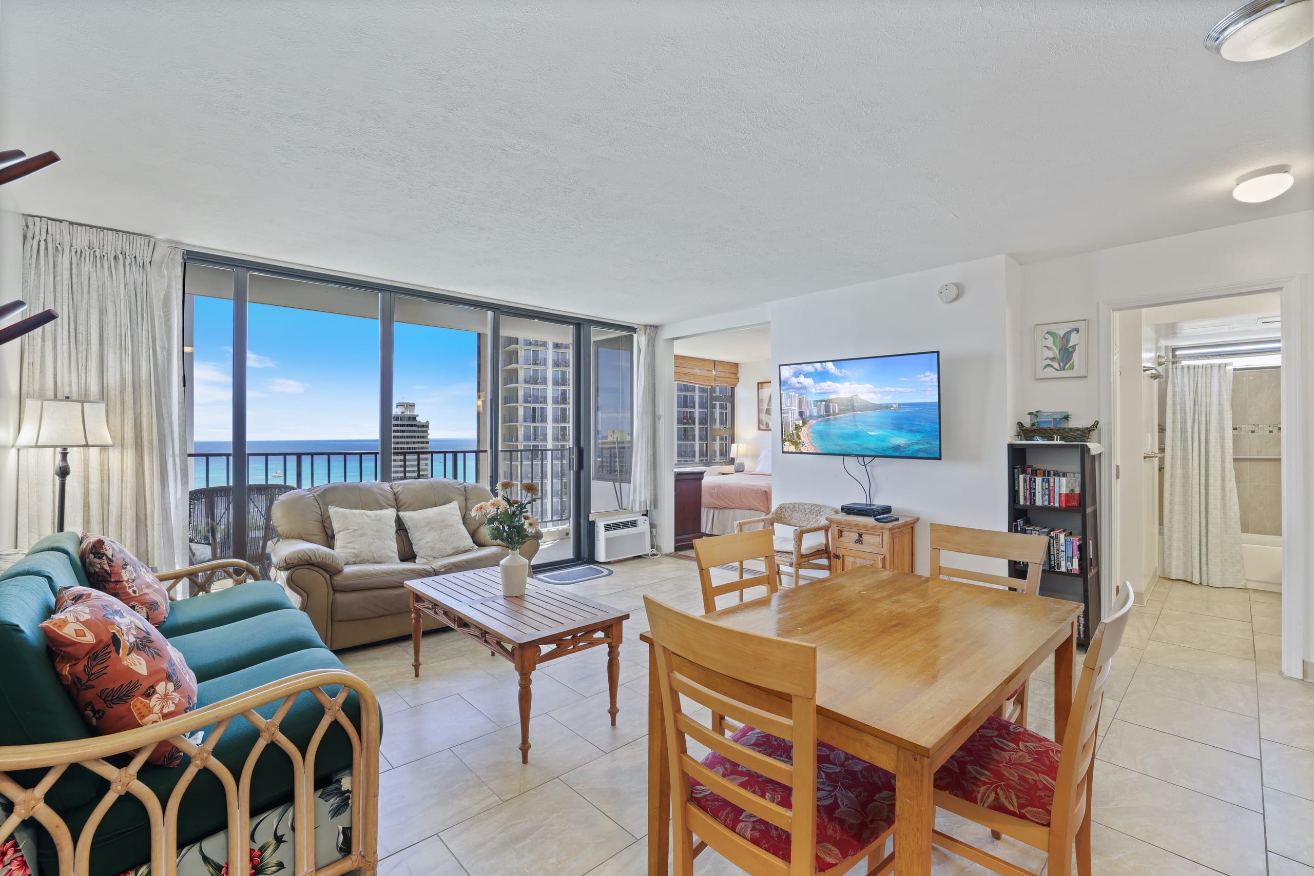Hotel in Honolulu · ★4.61 · 1 bedroom · 3 beds · 1 private bath - Image 2