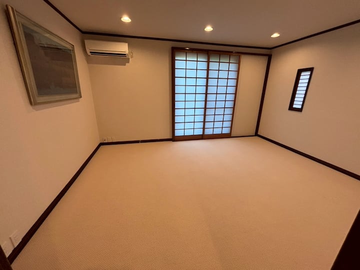 I futon sono forniti per il numero di ospiti.Riposati nella stanza che preferisci (^ ^)