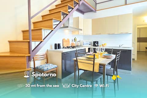[30 meters from the sea] Apartment in the Historic Center
