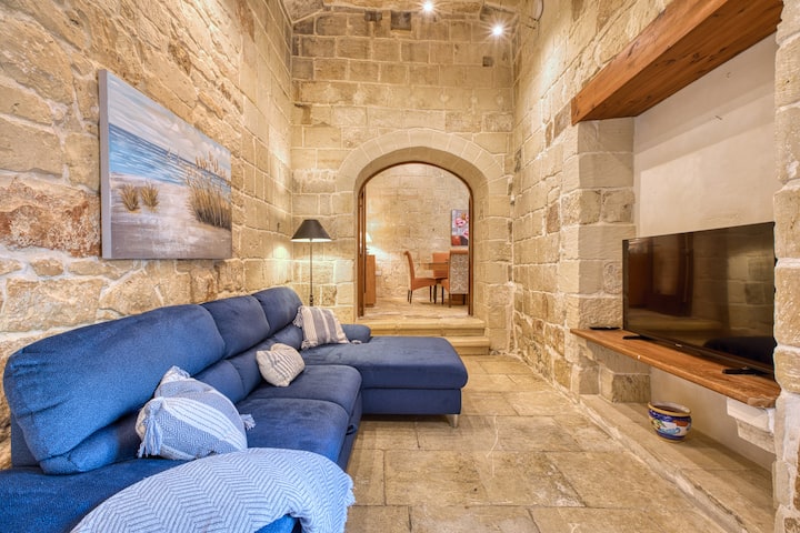 Unique House W Pool In Central Malta By Sf Homes - Malta