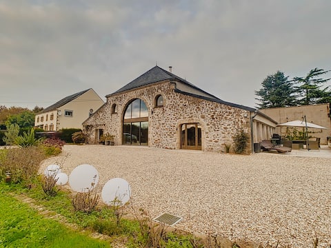Large Country House - Indoor Pool