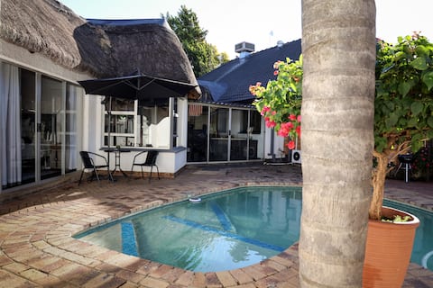 Carrington Cottage Stylish Family-Friendly Stay