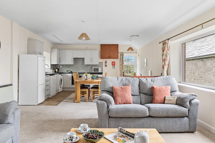 2 Bed Stone Cottage On Farm | Views | Near Coast - Port Isaac