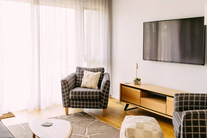 Group Getaway For Up To 50 Guests | Townhouses - Anglesea