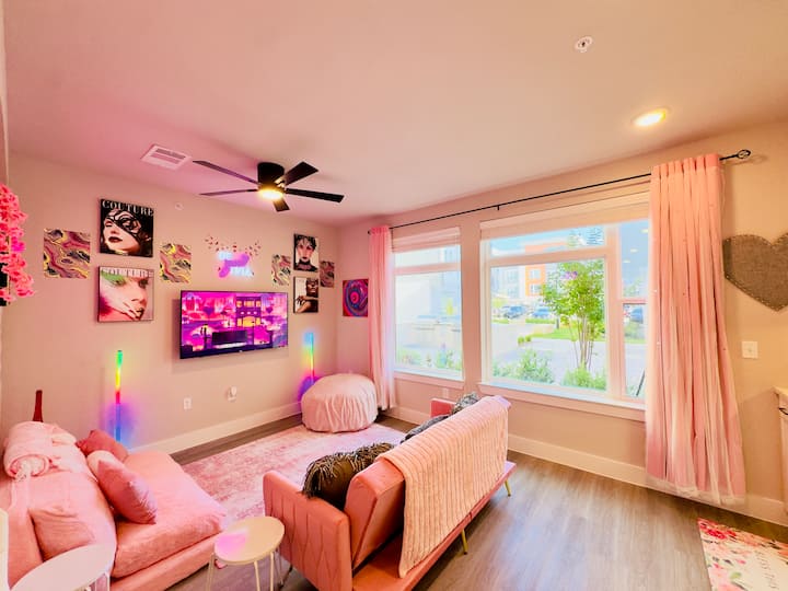 Chic 1br Austin Stay | Pool + Workspace + Gym - Austin, TX
