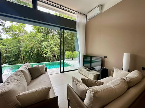 POSH VILLA 1, jungle view, pool