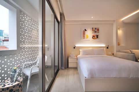 E4.2: ĐaKao studio+Balcony+RainShower+TotoWashlet