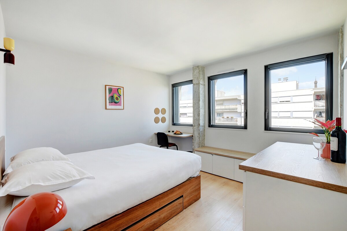 Room 910 in a premium residence- Sport/Laundry - Aparthotels for Rent ...