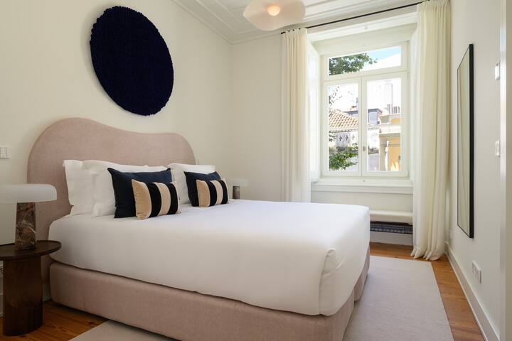 Modern Luxury Alfama/2 bedrooms & 2 bathrooms gallery image 2