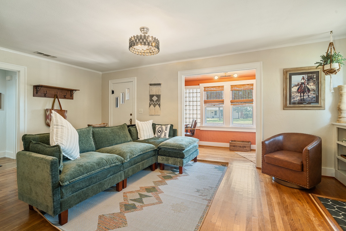 Top performing Airbnb: Casa Blanca in Canyon